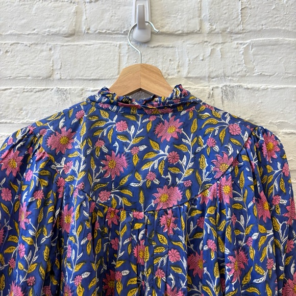 Emerson Fry || Emmaline Blouse Blue Chrysanthemum Satin Block Print Floral - Picture 6 of 10